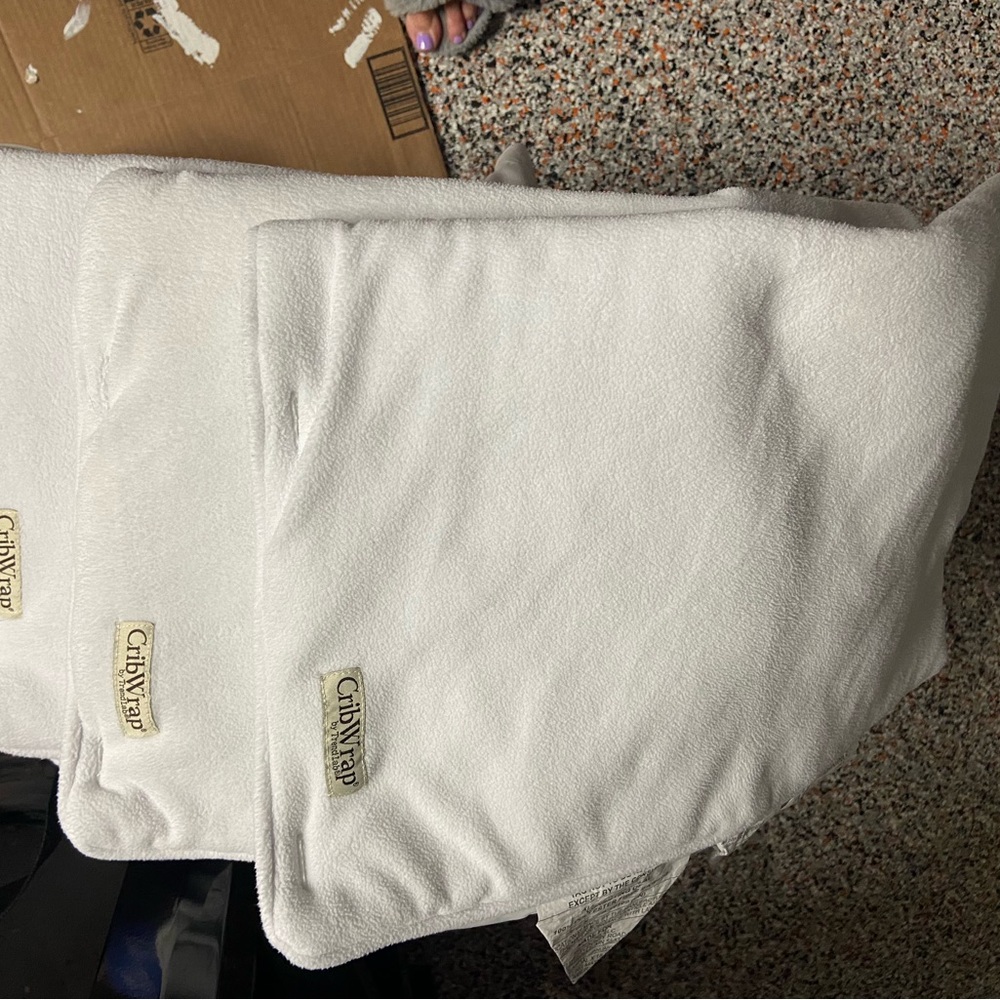 White crib rail covers